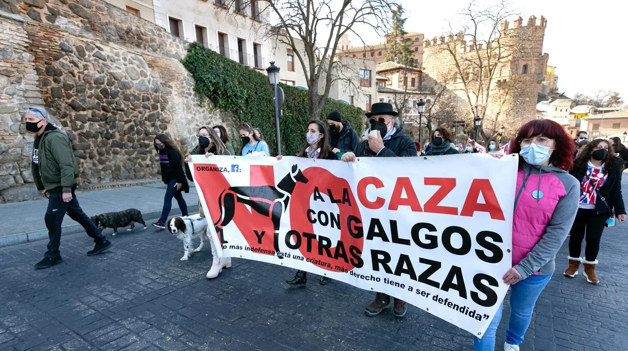 La Plataforma No a la Caza se manifiesta en Toledo