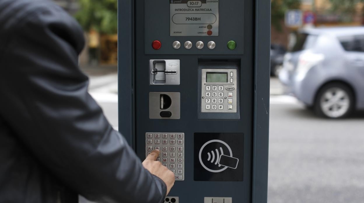 Uno de los parquímetros del Servicio de Estacionamiento Regulado (SER) de Madrid