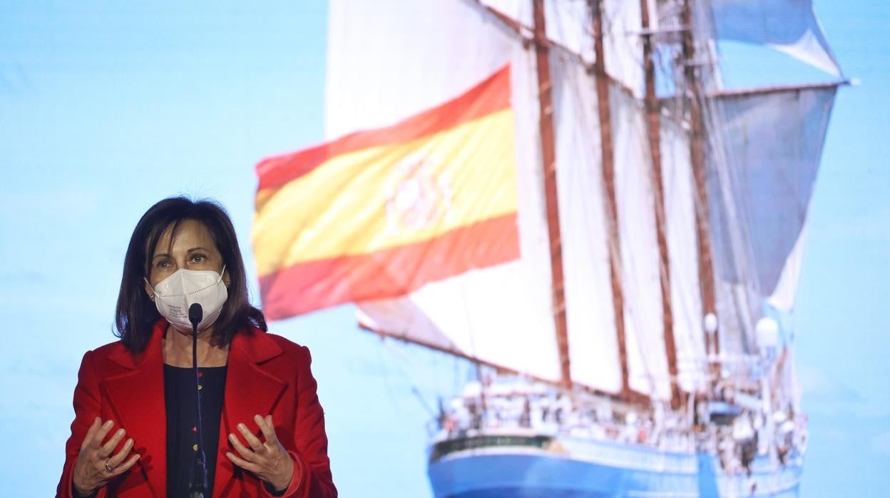 La minsitra de Defensa, Margarita Robles, preside el acto de presentación del XCIV Crucero de Instrucción 'Juan Sebastián Elcano', en el Museo Naval