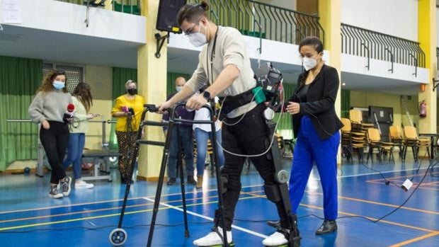 Pacientes de todo el mundo llaman al Hospital de Parapléjicos de Toledo por el logro en Suiza