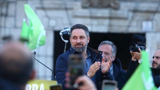 Abascal insta al PP a «asumir la realidad como es y pactar con Vox»