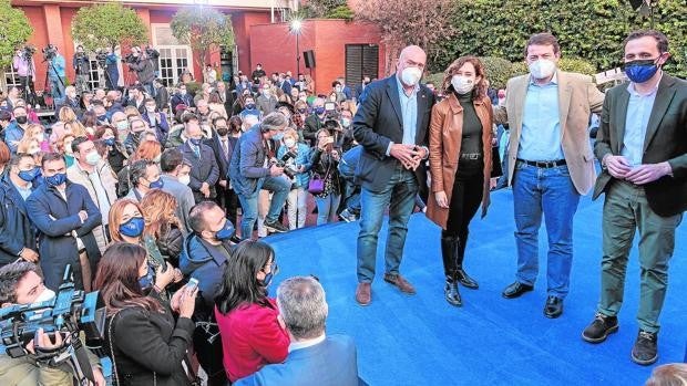 Mañueco alerta del «riesgo» de un Gobierno del PSOE con los «localismos»