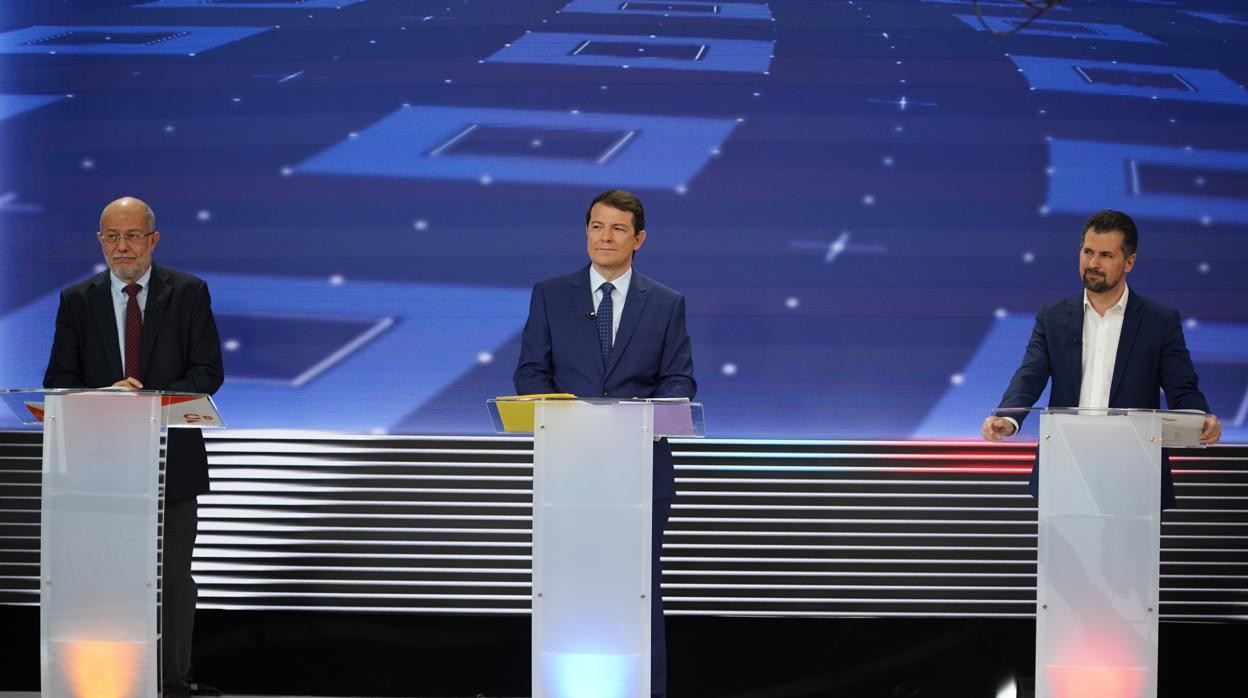 Igea, Mañueco y Tudanca, durante el debate electoral