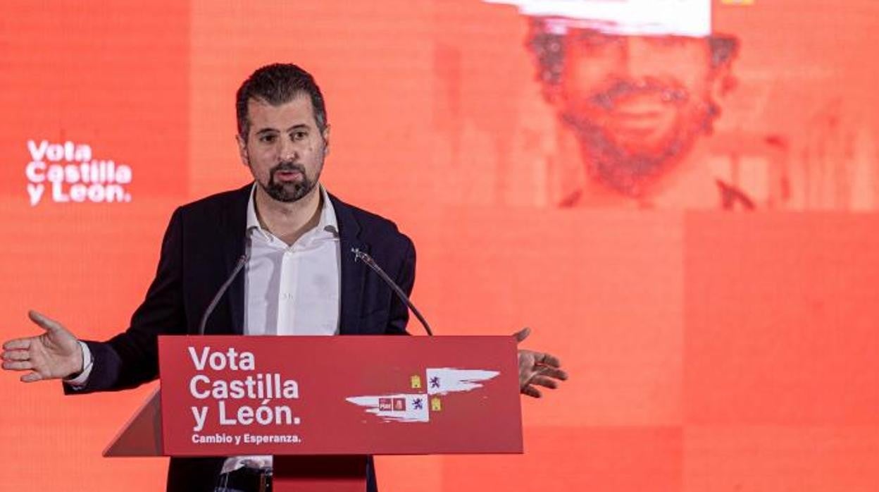 El candidato del PSOE, Luis Tudanca, participa en un mitin en Miranda de Ebro