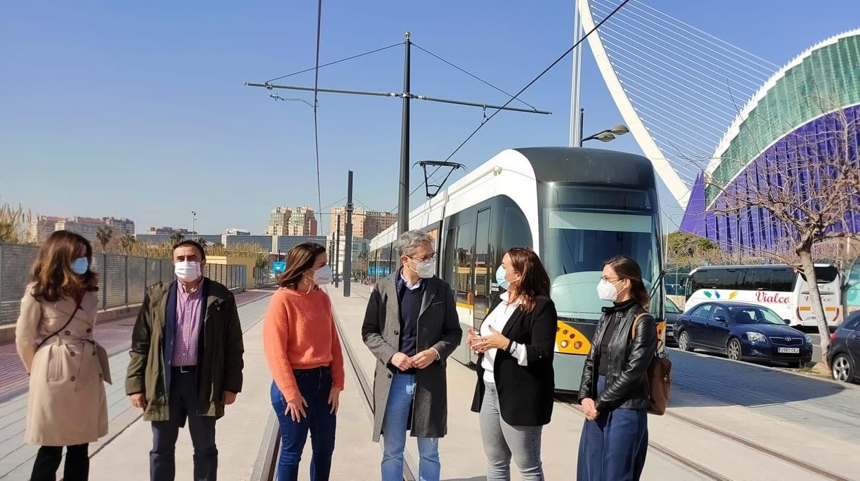 El tranvía ya circula por la nueva línea 10 del Metro de Valencia