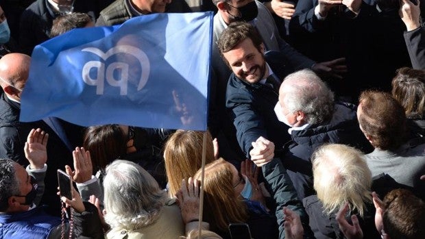 Casado busca un impulso del PP en Castilla y León para marcar distancias con Vox y mirar a La Moncloa