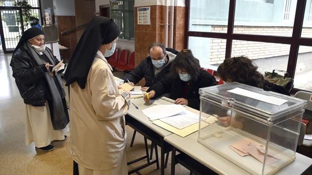 Un 11,31 por ciento de los electores ya han depositado su voto a las 11.30