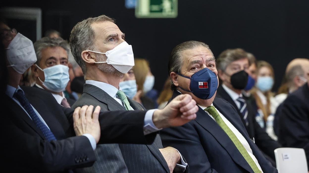 Imagen del Rey Felipe VI durante el acto de clausura de la Asamblea General de AVE