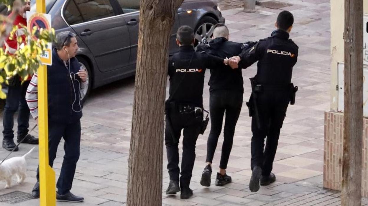 Imagen de archivo de una detención por parte de la Policía Nacional en Alicante