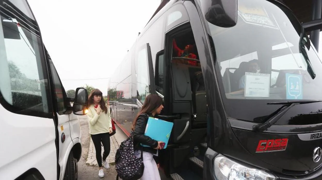 La dispersión encarece en Galicia servicios como el transporte escolar
