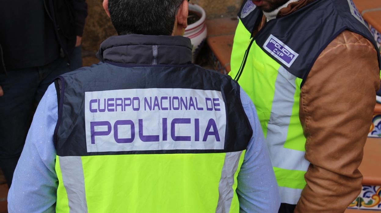 Efectivos de la Policía Nacional en Valencia