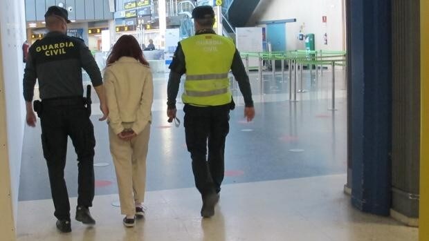 Detienen a una mujer con seis kilos de cocaína en una maleta en el aeropuerto de Valencia