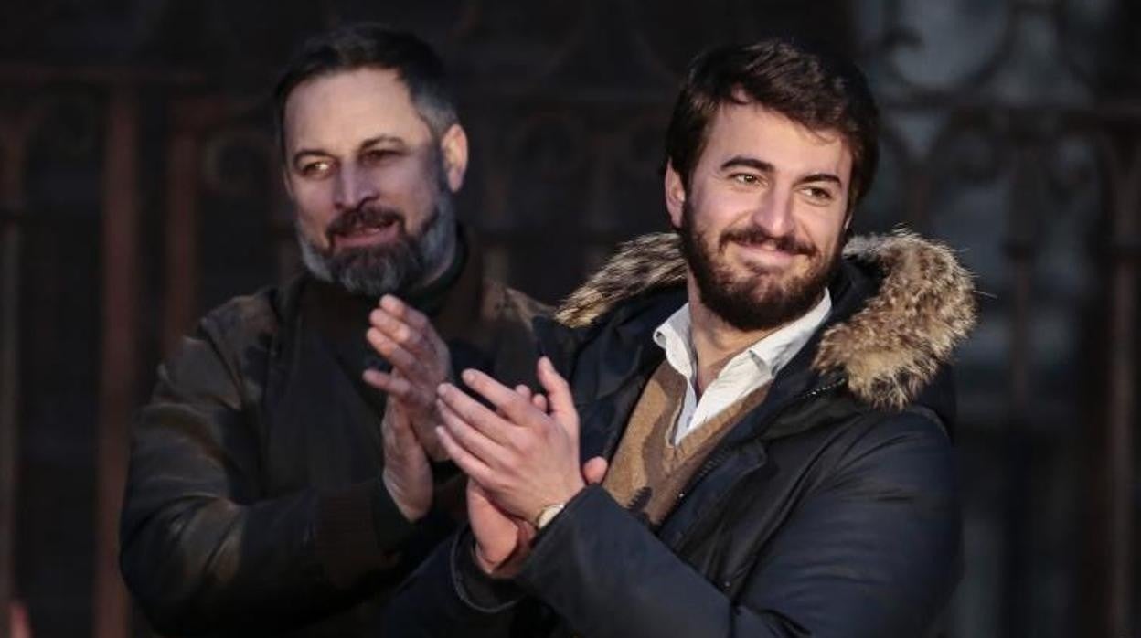 El líder de Vox, Santiago Abascal, junto al cabeza de cartel en Castilla y León, Juan García-Gallardo