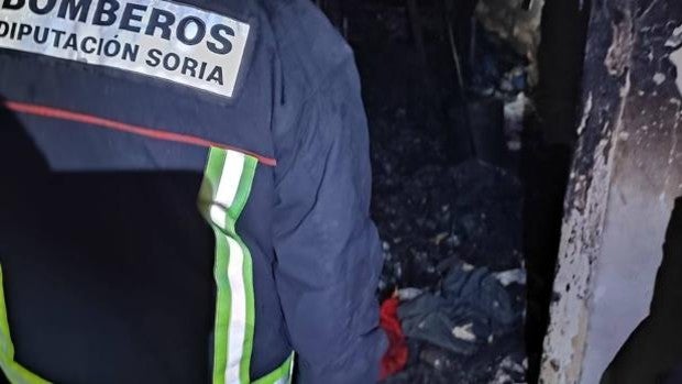 Fallece un varón por asfixia en el incendio de su vivienda en San Felices (Soria)