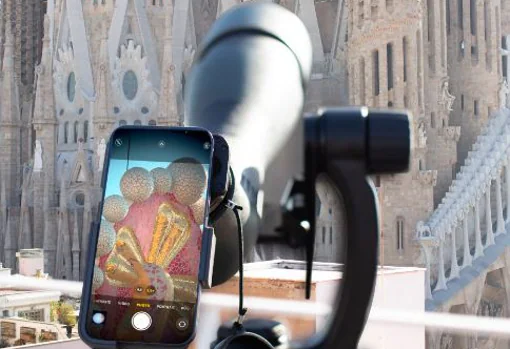 Imagen detallada de la Sagrada Familia tomada con los dispositivos de Swarovski Optik