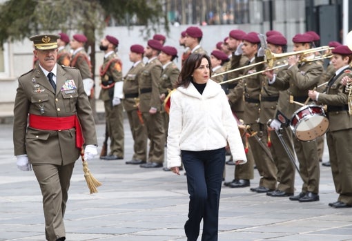 El general Fernando Alejandre y la ministra Robles en la toma de posesión del JEMAD, Miguel Ángel Villarroya en enero de 2020
