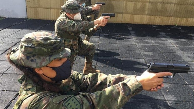 «Recuerdo a mi madre en mi jura de Bandera, asombrada y orgullosa por su hija de 20 años»
