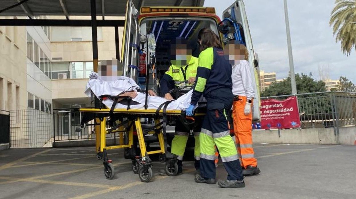 Traslado de un enfermo a un hospital en la Comiunidad Valenciana