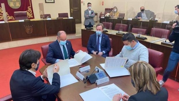 ‘Albacete Progresa’: el pacto que une a Ayuntamiento, sindicatos y empresarios