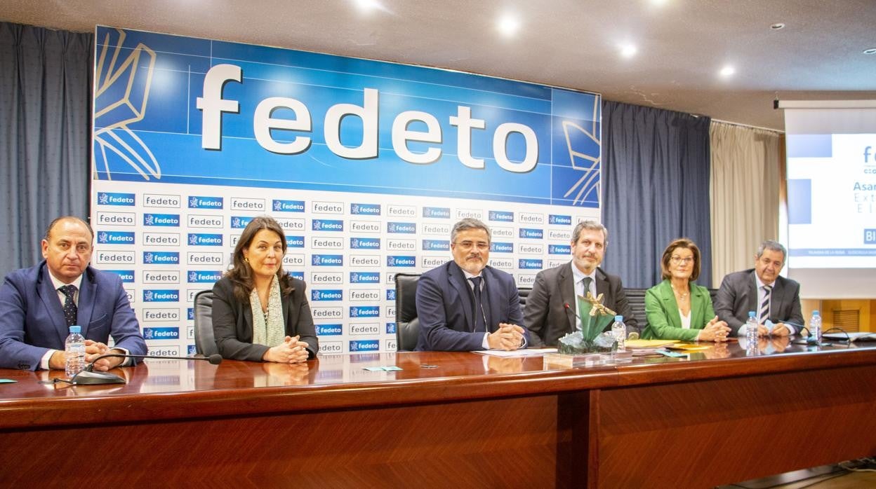 Asamblea general de Fedeto en la que fue elegido como presidente Javier de Antonio Arribas (en el centro)