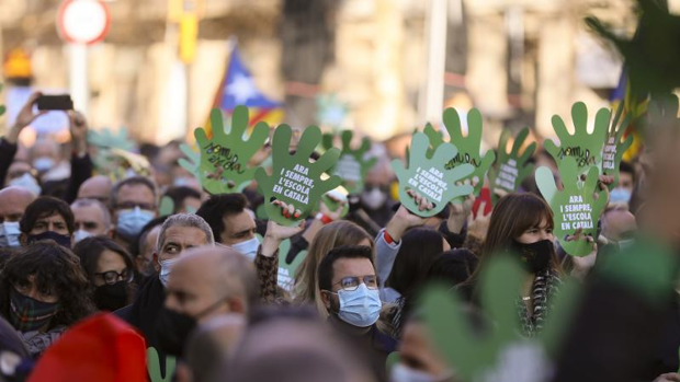 Los directores de los centros públicos de Barcelona piden información a Cambray para aplicar el 25%