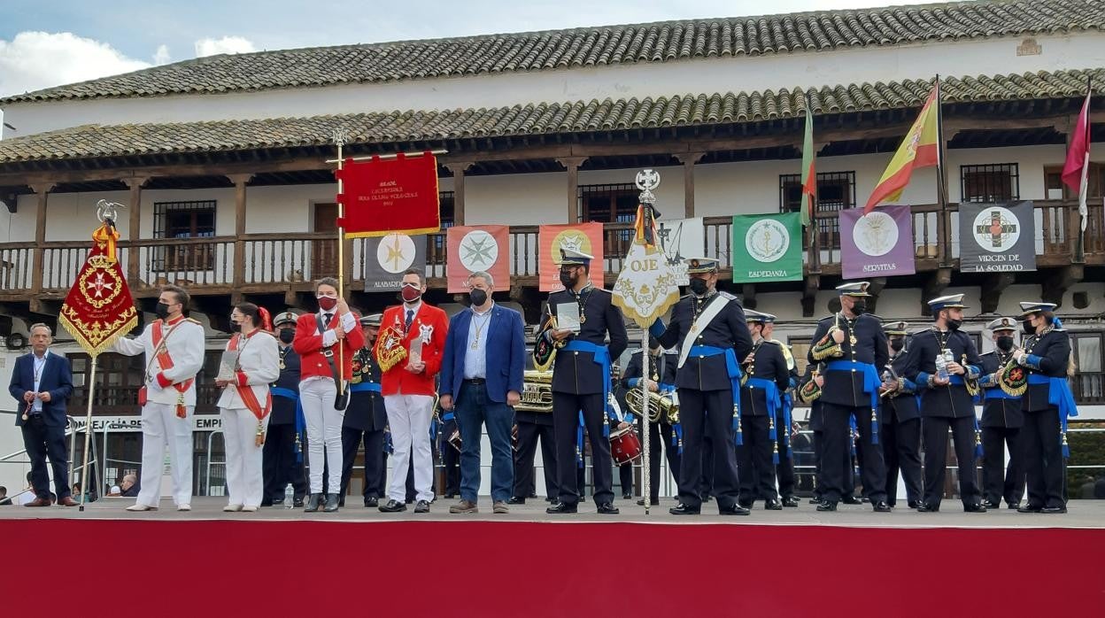 Representantes de las bandas que actuaron en el certamen