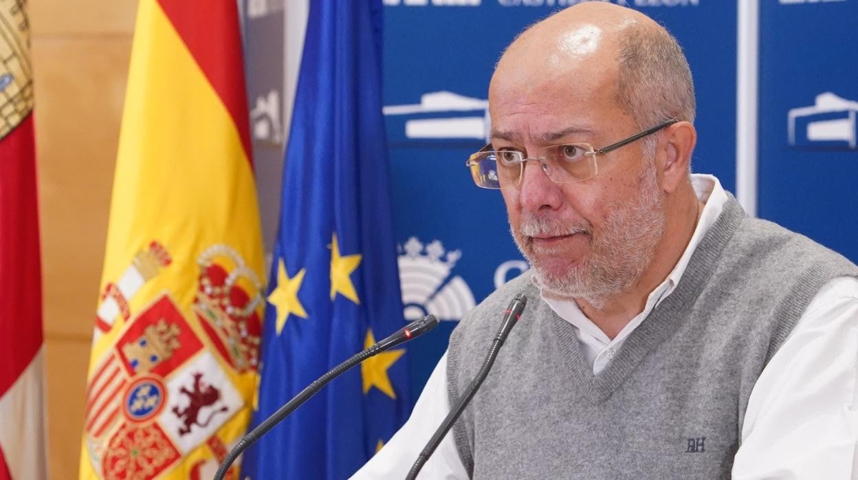 Carlos Pollán, ayer durante la primera reunión de la Mesa de las Cortes