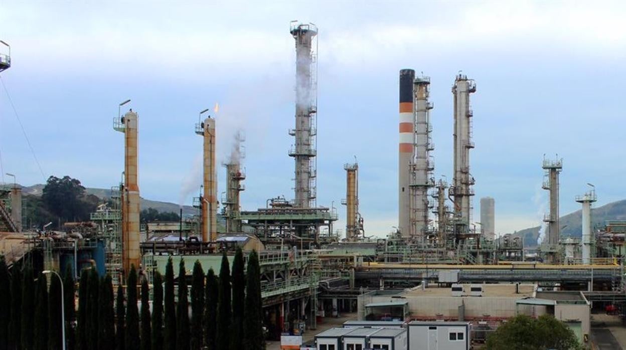 Instalaciones de la refinería de Repsol en La Coruña