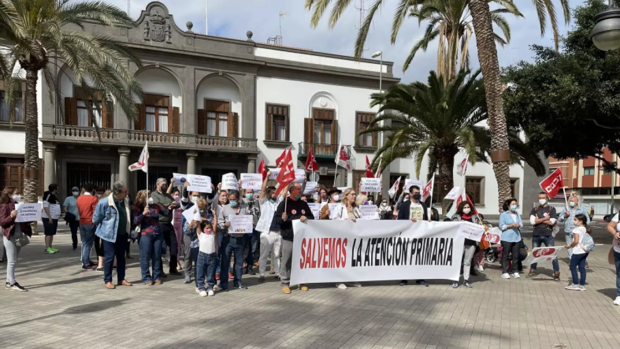 Médicos canarios piden refuerzo para evitar el «deterioro» de la Sanidad