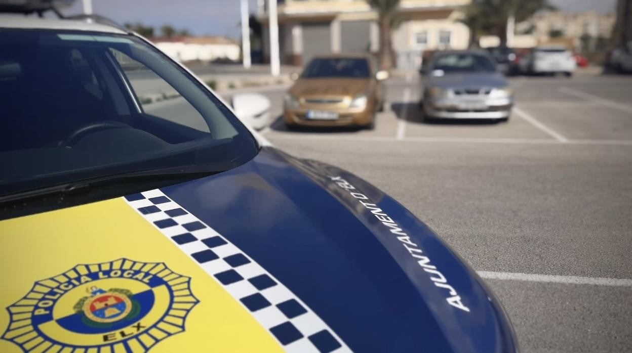 Una patrulla de la Policía Local de Elche