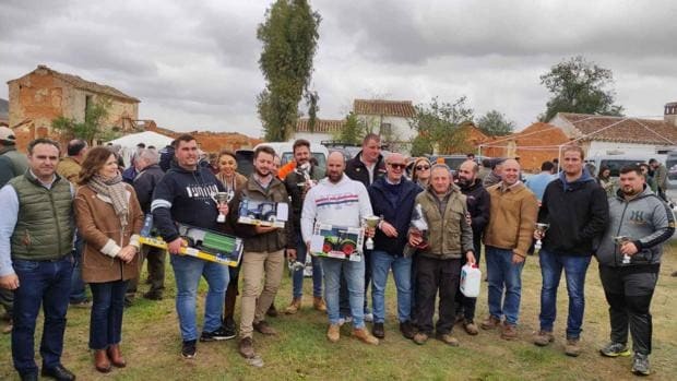 Gran participación en el XXV Concurso regional de poda de olivos de Mora