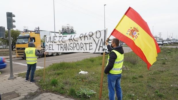 Cuarenta personas han sido detenidas o investigadas desde que se inició el paro del transporte