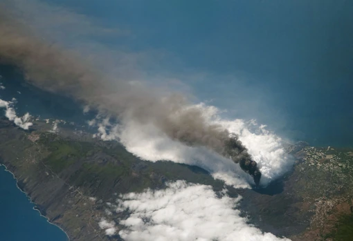 El volcán de La Palma desde la Estación Espacial Internacional