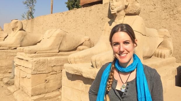 La egiptóloga española que ha dado el salto desde las redes sociales a grabar para Discovery Channel