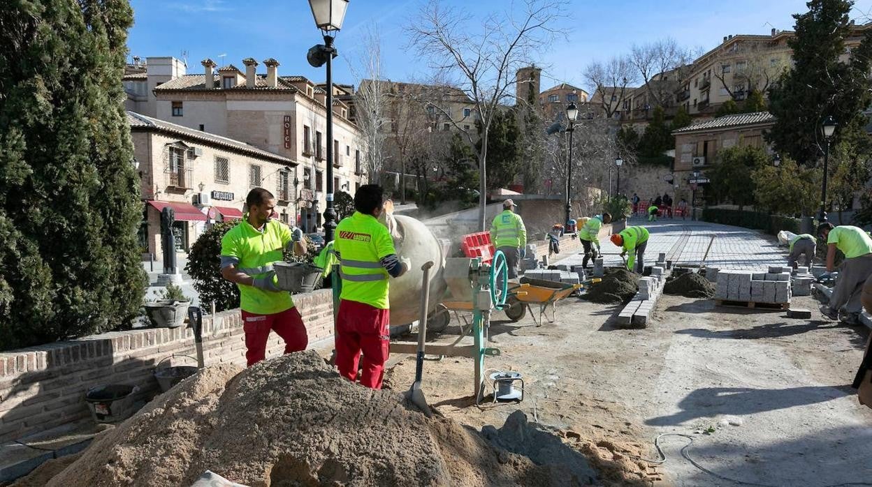 La calle, levantada por las obras