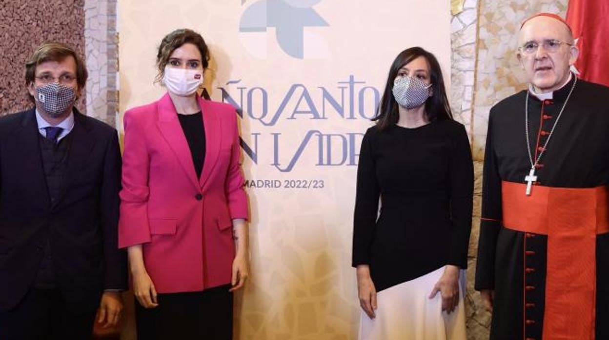 El alcalde de Madrid, José Luis Martínez-Almeida; la presidenta de la Comunidad de Madrid, Isabel Díaz Ayuso; la delegada del Gobierno en la región, Mercedes González y el cardenal arzobispo de Madrid, Carlos Osoro, ayer