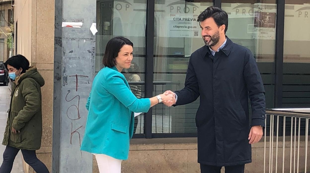 La concejal del PSPV de Orihuela Carolina Gracia, que lidera la moción de censura para convertirse en la nueva alcaldesa