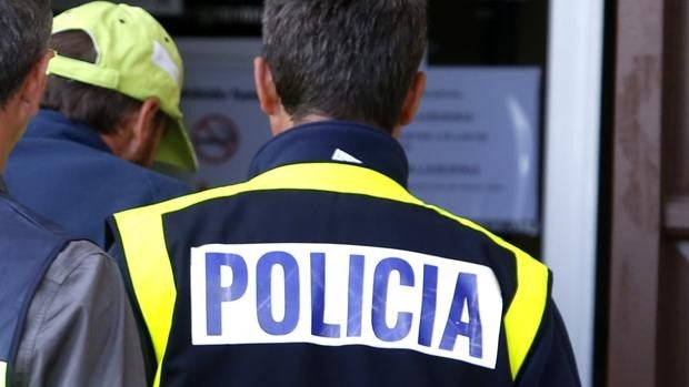 A prisión una mujer por atracar a cuatro ancianas en sus portales en Salamanca