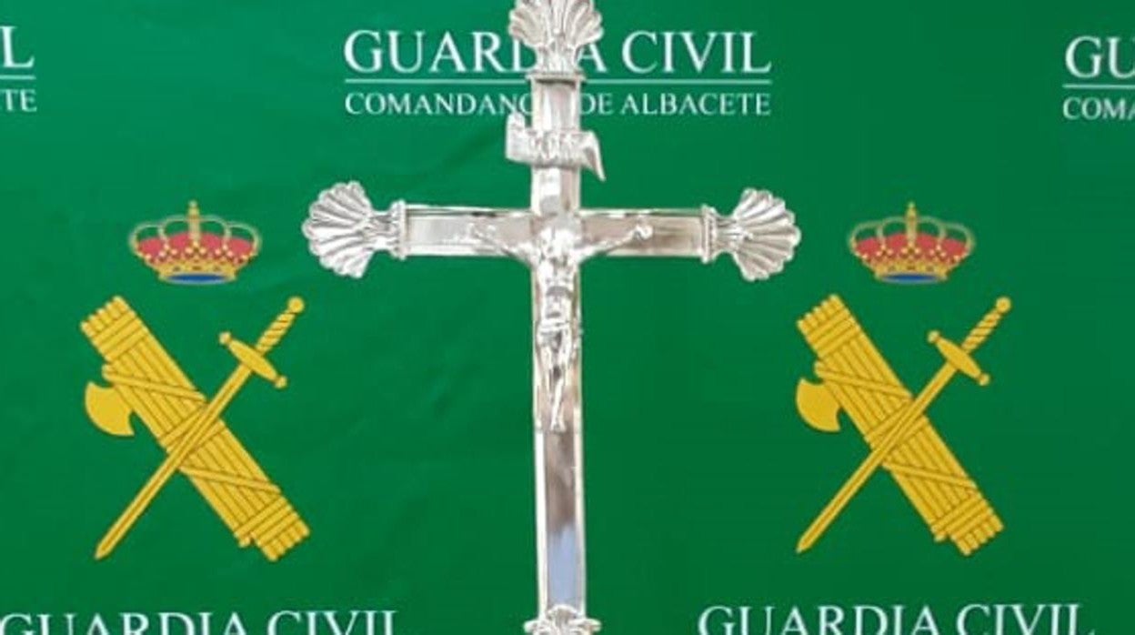 Dos detenidos por robar una cruz del Santuario de la Virgen de Cortes de Alcaraz valorada en 1.000 euros