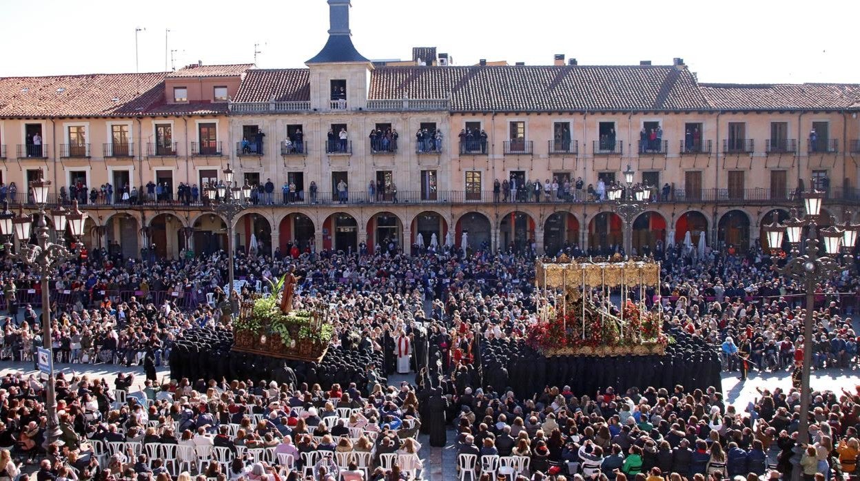 Celebración del Encuentro en la Plaza Mayor de León