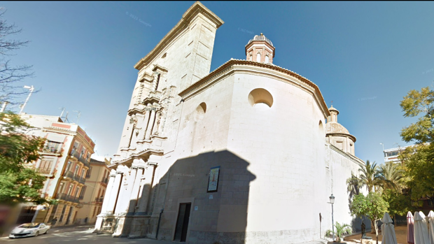 Descubren una bomba de la Guerra Civil sepultada entre los muros de una iglesia en Valencia