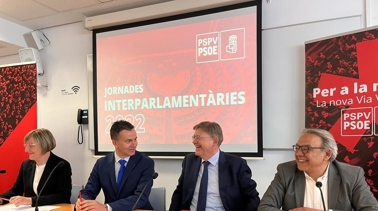 Imagen tomada durante la rueda de prensa posterior a la interparlamentaria del PSPV-PSOE