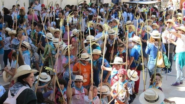 Casi 3.000 alumnos participan en la VII Peregrina Escolar a la Santa Faz tras dos años de pandemia