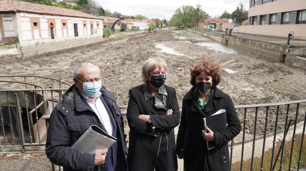 Visita de la presidenta de la CDH a las obras de la dársena del Canal de Castilla en Valladolid