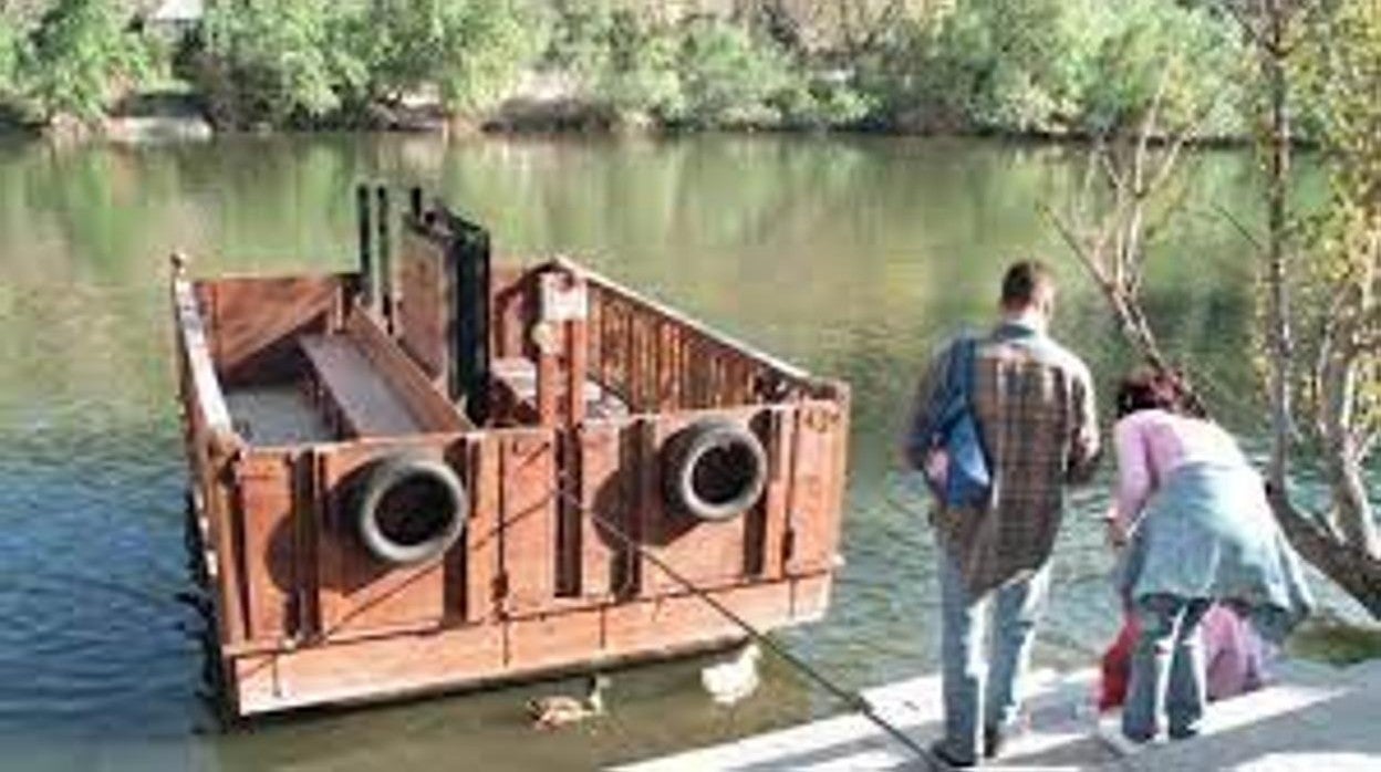 La Barca Pasaje volverá a cruzar el río durante la romería del Valle