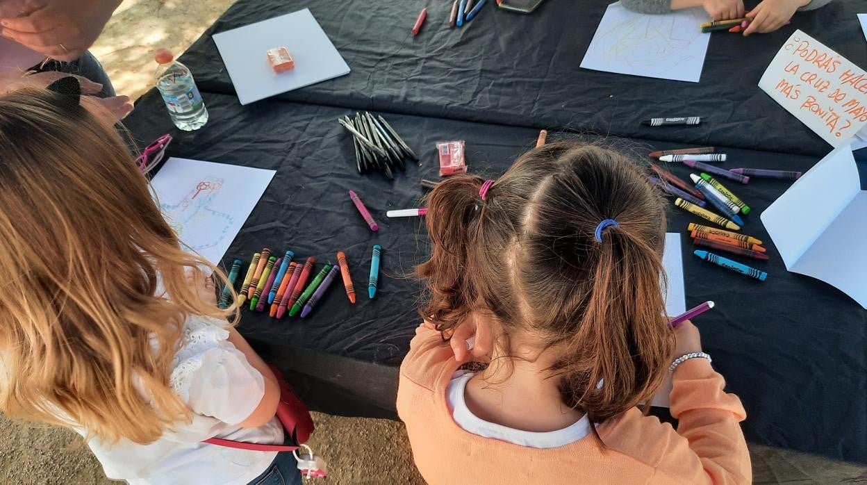 El Museo de Aguas de Alicante participa en las fiestas de las Cruces de Mayo en el Barrio de Santa Cruz