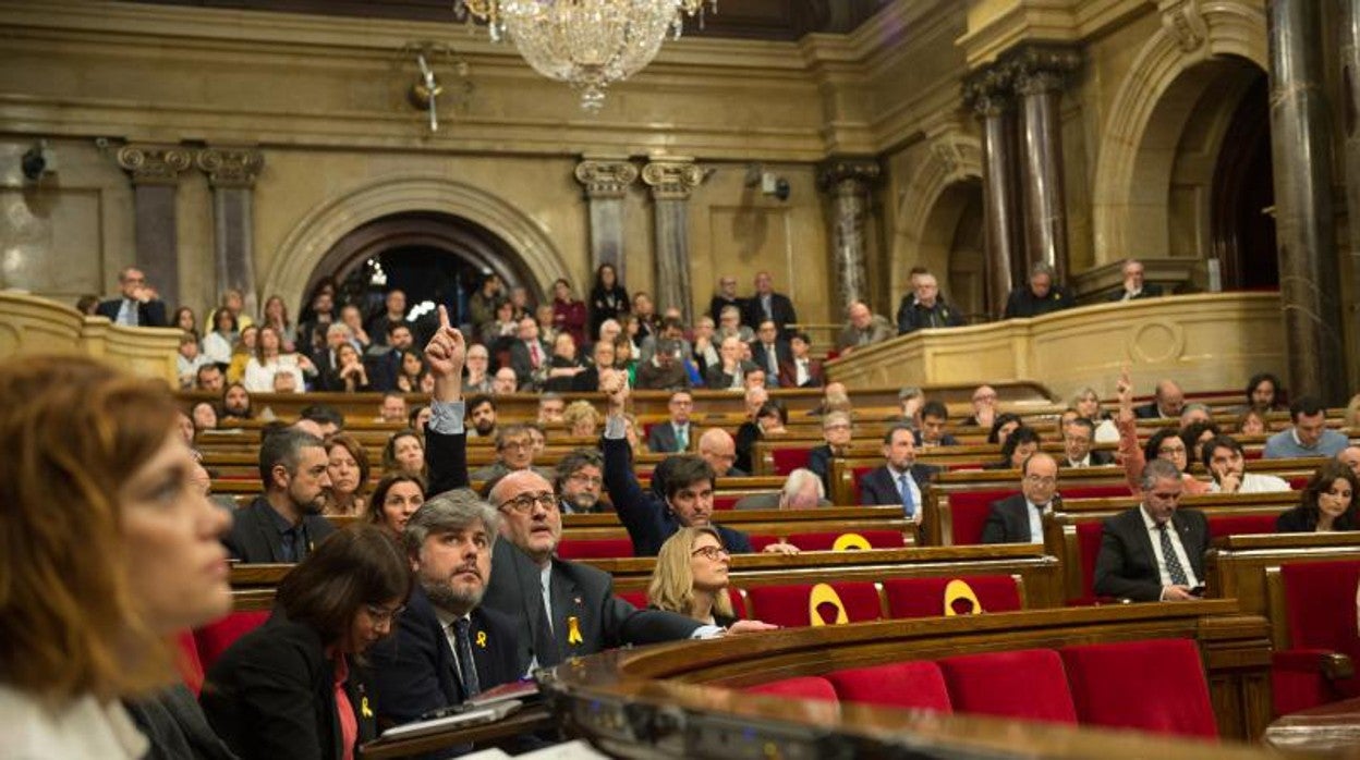 Pleno en el Parlamento de Cataluña