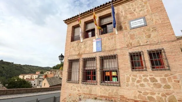 El colegio San Lucas y María de Toledo celebra sus 40 años con una conferencia del historiador Rafael del Cerro