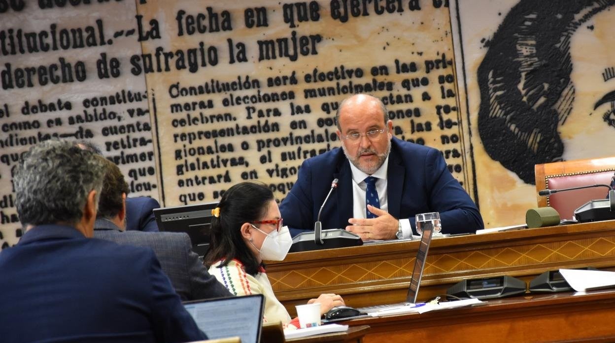 Martínez Guijarro, vicepresidente de Castilla-La Mancha, en el Senado