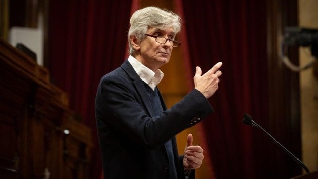 Cataluña suma casi 9.000 positivos y 22 muertes más por covid-19